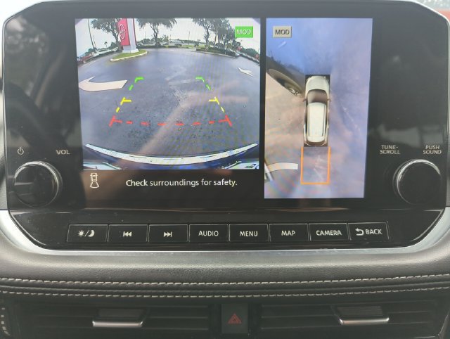 Certified 2022 Nissan Rogue Platinum w/ Head-Up Display Package FWD image 38