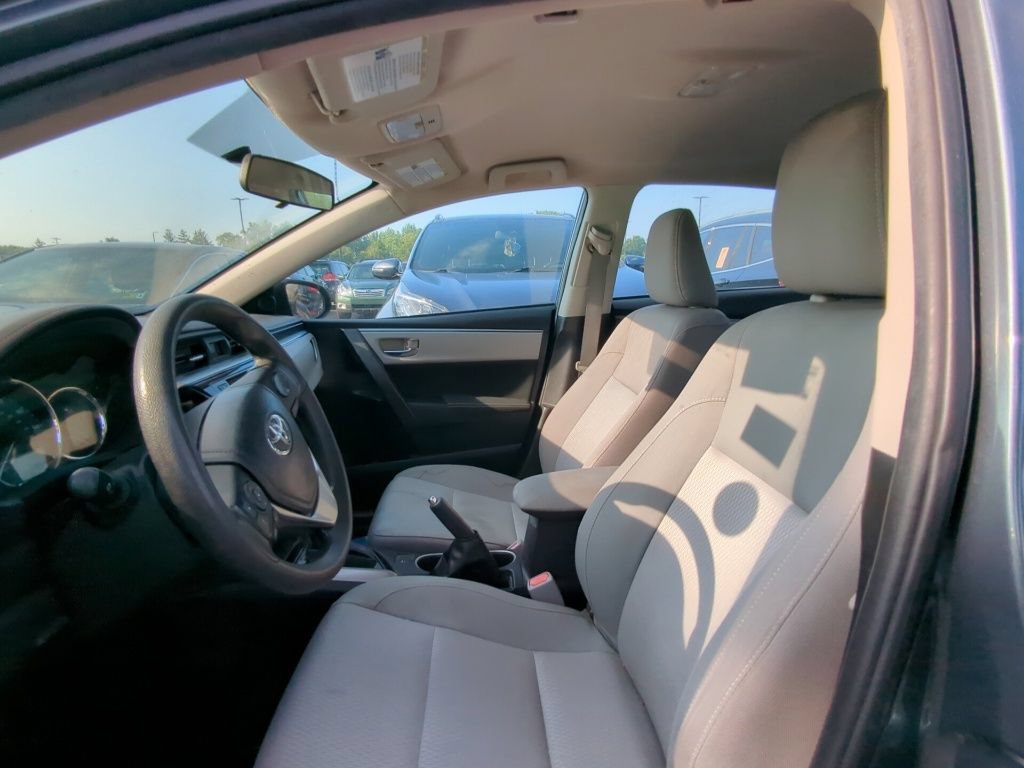 Used 2014 Toyota Corolla LE FWD image 6