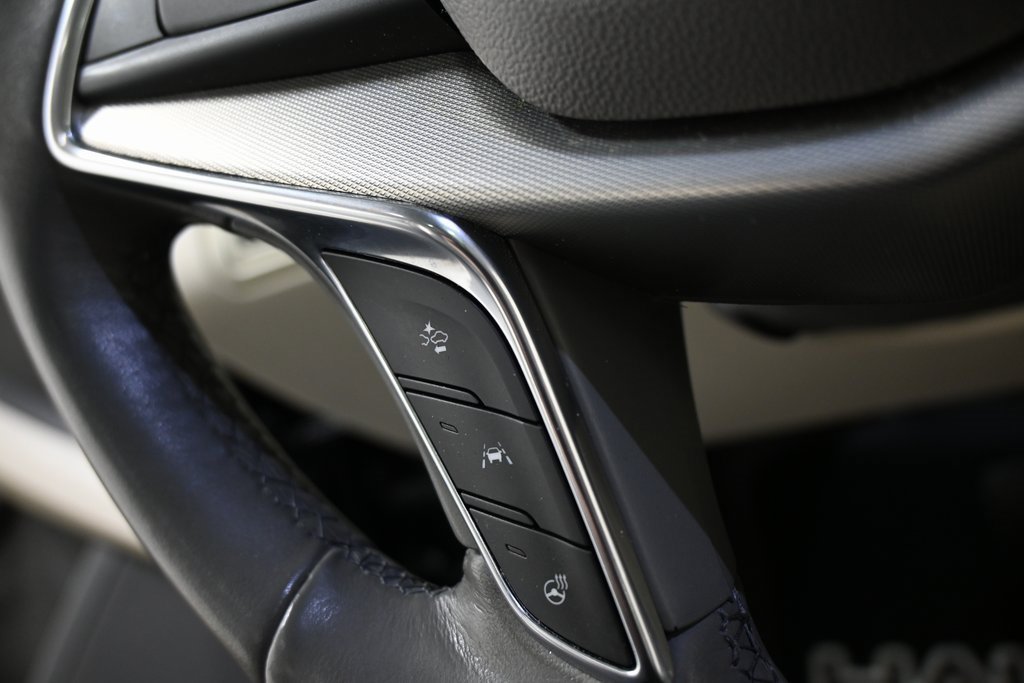 Used 2020 Cadillac XT5 Premium Luxury image 35