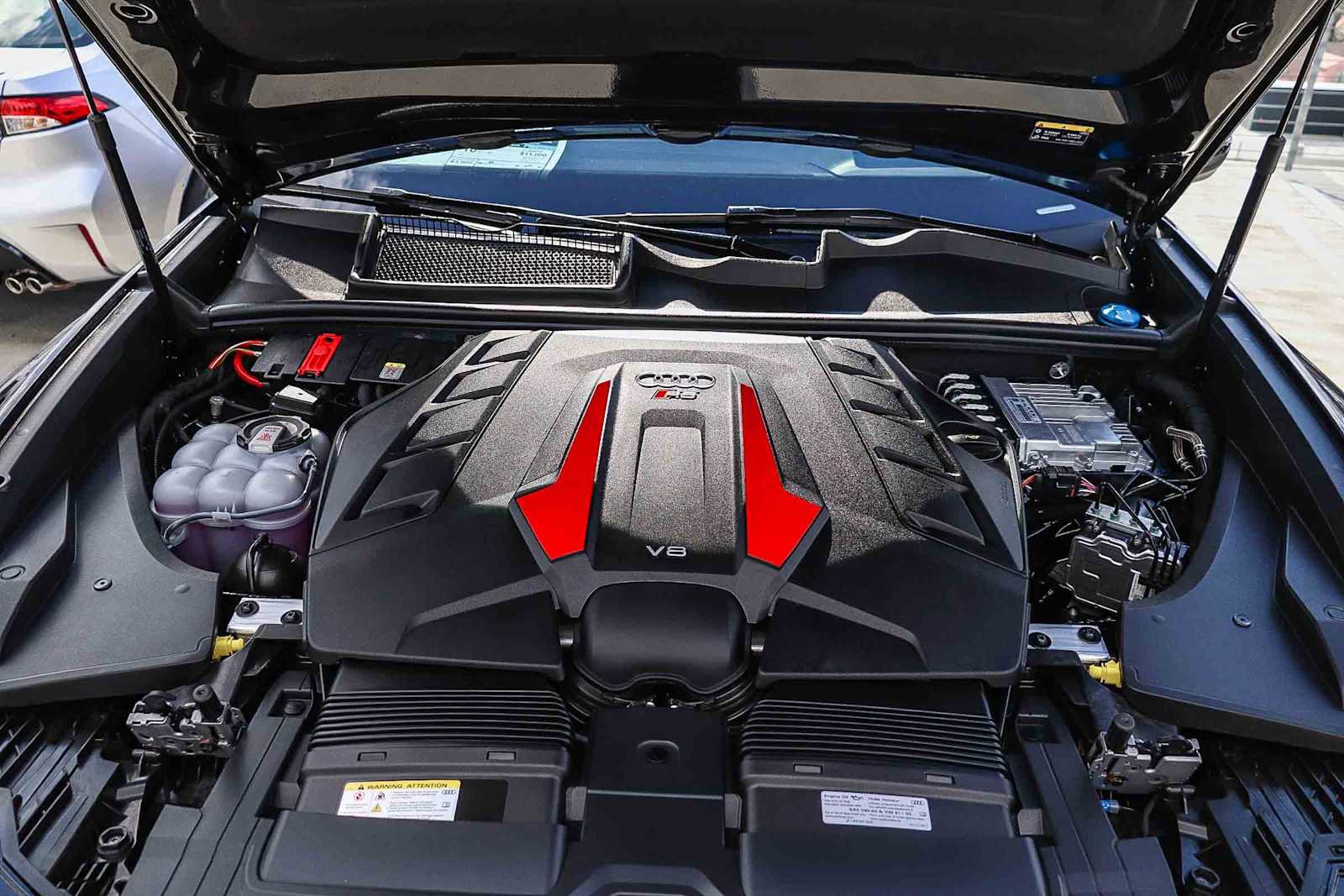 New 2026 Audi RS Q8 performance image 40