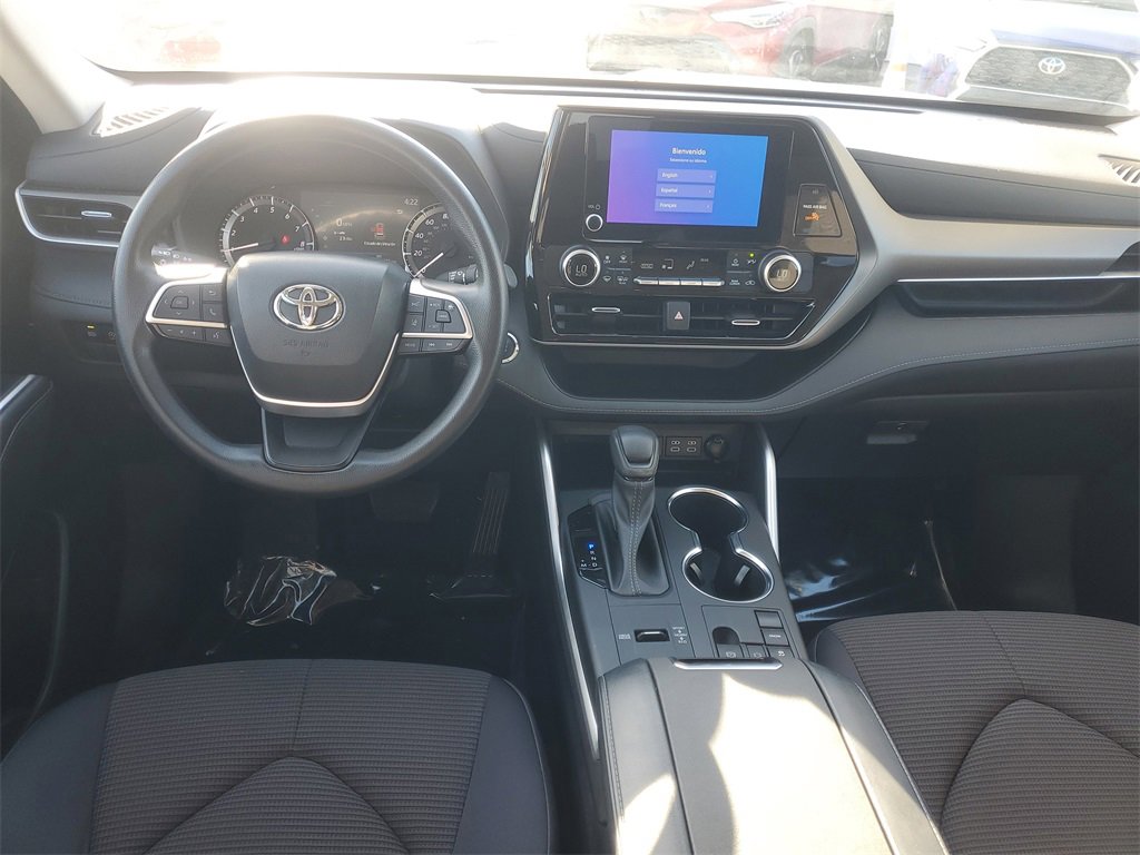 Used 2023 Toyota Highlander LE image 10
