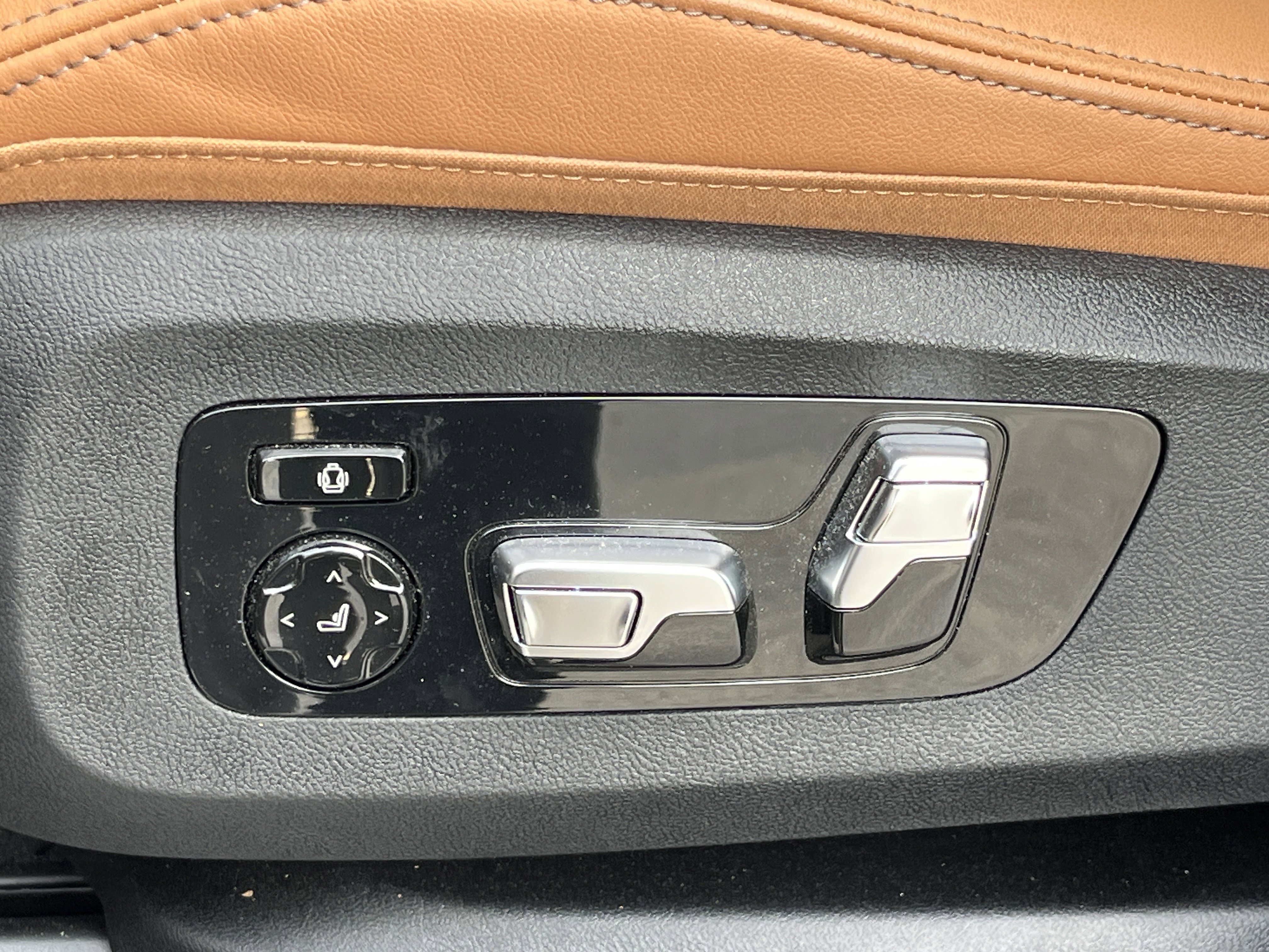 Used 2026 BMW X6 xDrive40i image 21