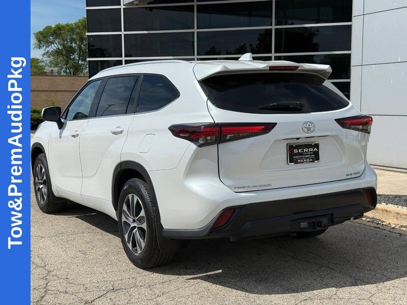 Used 2024 Toyota Highlander XLE AWD/4WD image 5