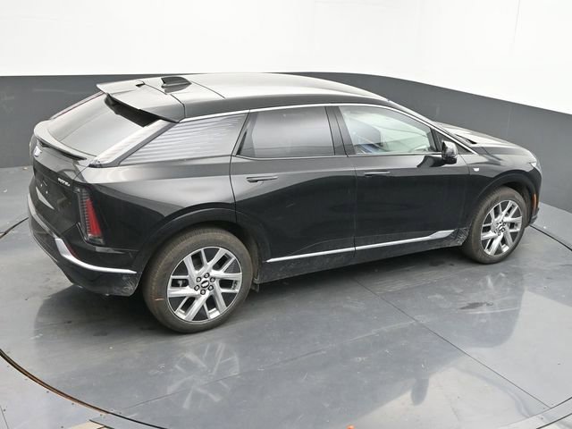 New 2025 Cadillac Optiq Luxury 1 w/ LPO, Floor Liner Package image 38