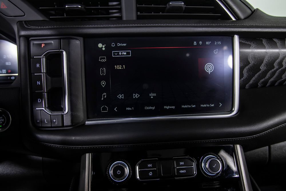 Used 2024 GMC Yukon XL Denali w/ Advanced Technology Package AWD/4WD image 32