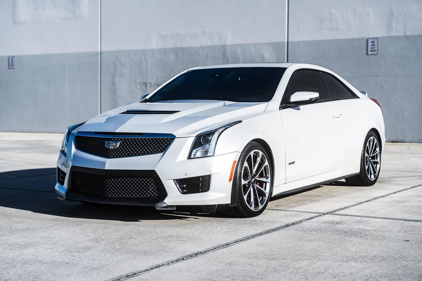 Used 2016 Cadillac ATS V w/ Carbon Fibre Package RWD image 2