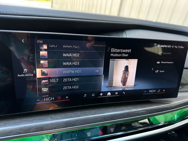 Used 2023 BMW 740i w/ Parking Assistance Package image 32