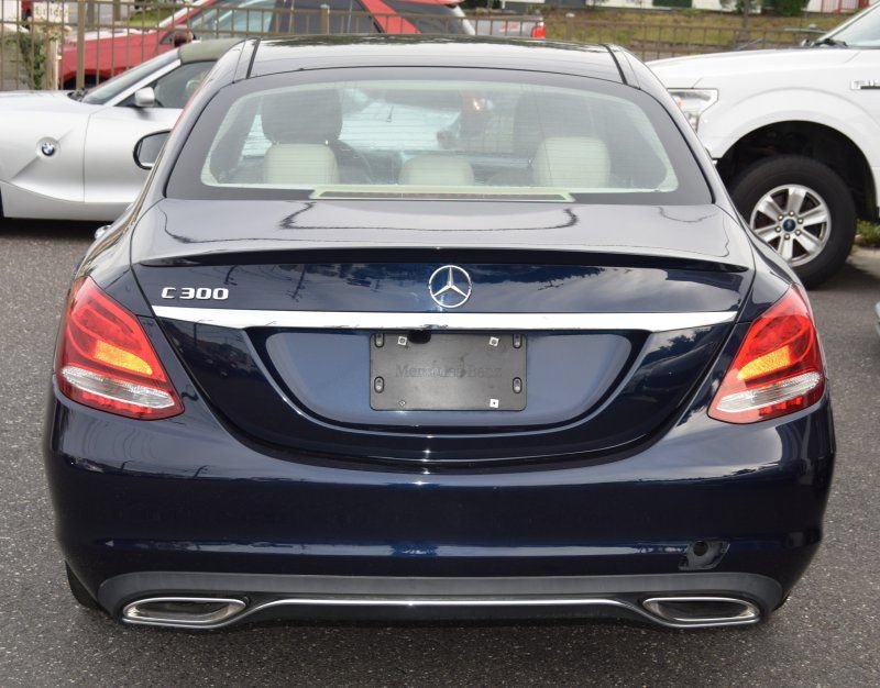 Used 2018 Mercedes-Benz C 300 Sedan w/ Premium Package image 9