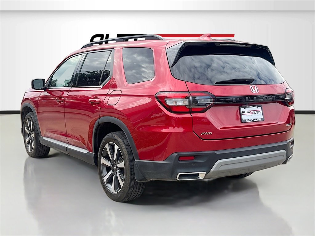 Used 2023 Honda Pilot Touring image 5