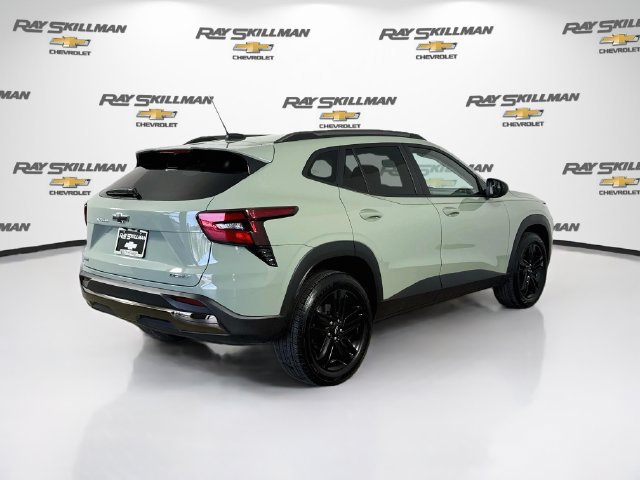 Used 2025 Chevrolet Trax ACTIV FWD image 7