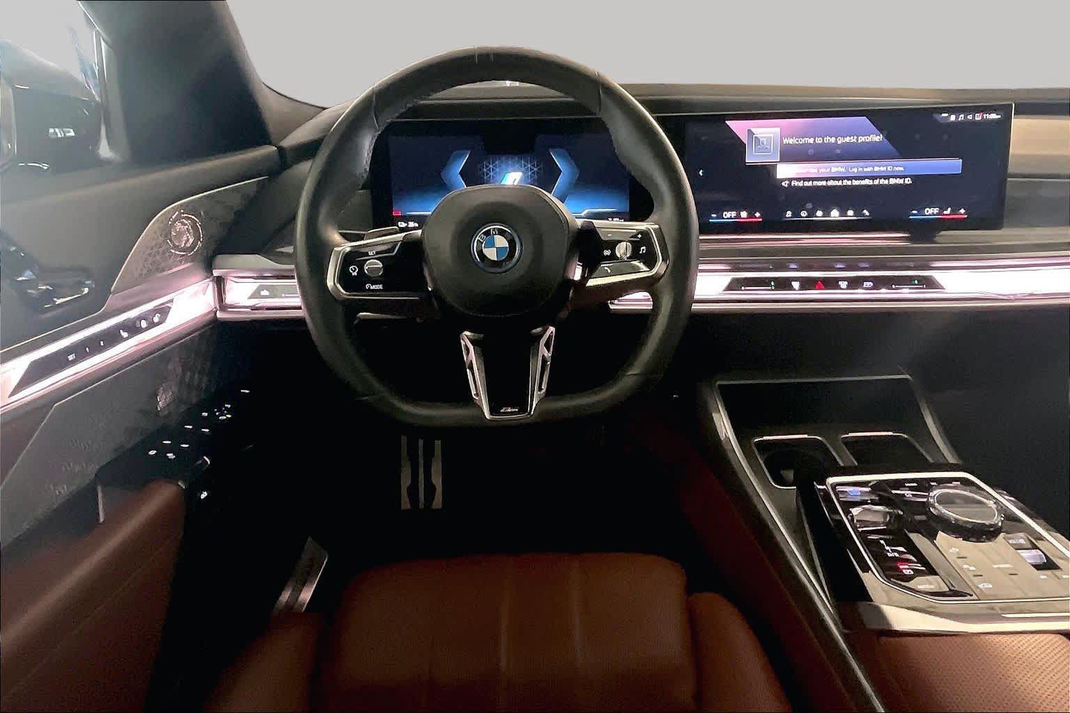Used 2024 BMW i7 xDrive60 w/ Executive Package AWD/4WD image 5