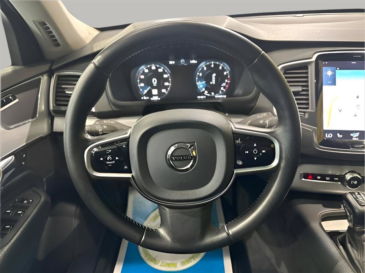 Used 2016 Volvo XC90 T6 Momentum AWD/4WD image 18