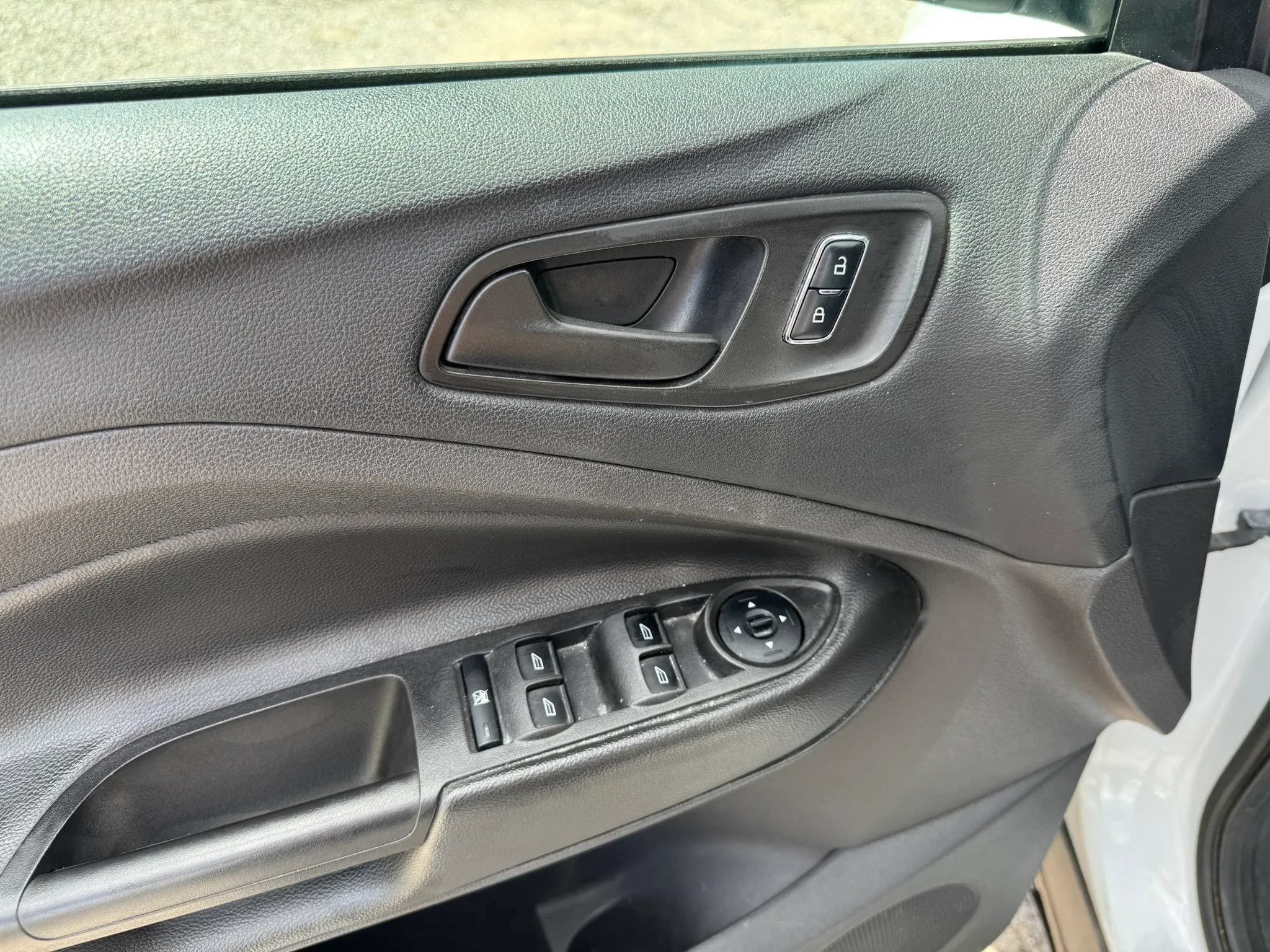 Used 2016 Ford Escape S FWD image 13