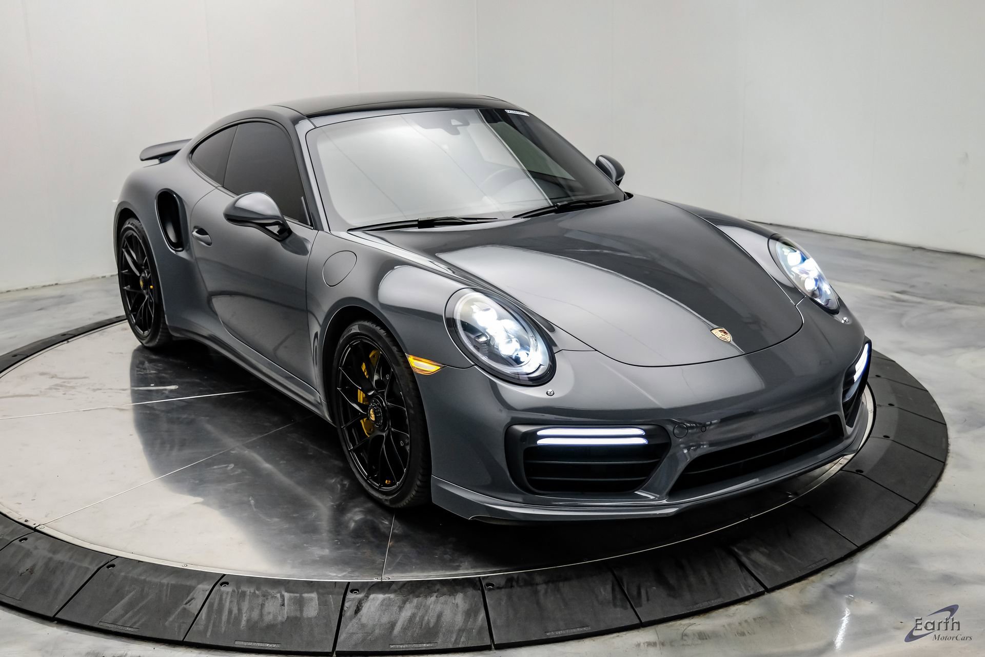 Used 2017 Porsche 911 Turbo S AWD/4WD image 30