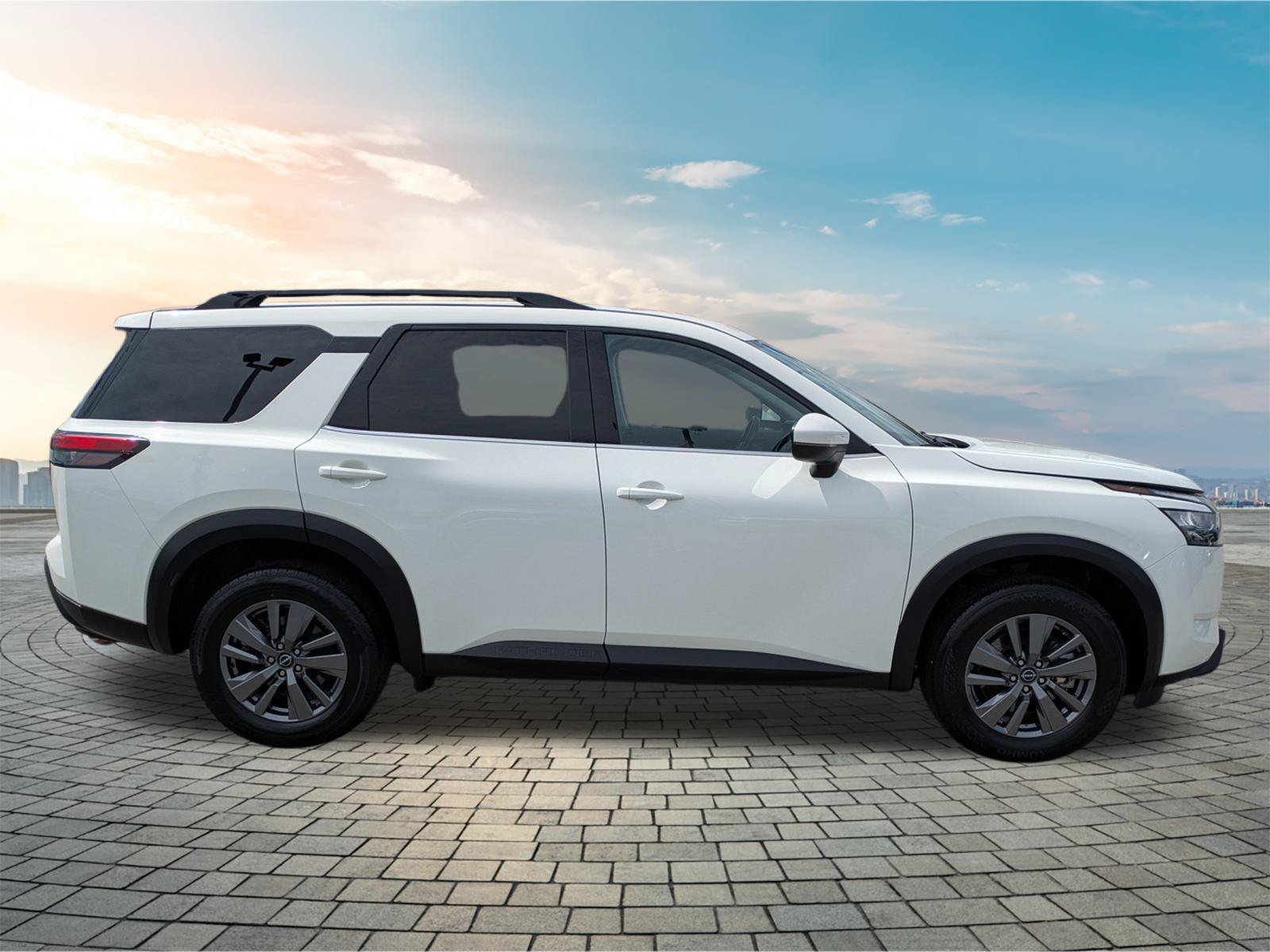 Certified 2024 Nissan Pathfinder SV FWD image 4