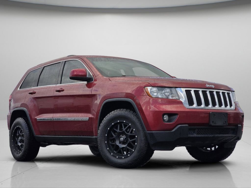 Used 2013 Jeep Grand Cherokee Laredo image 2