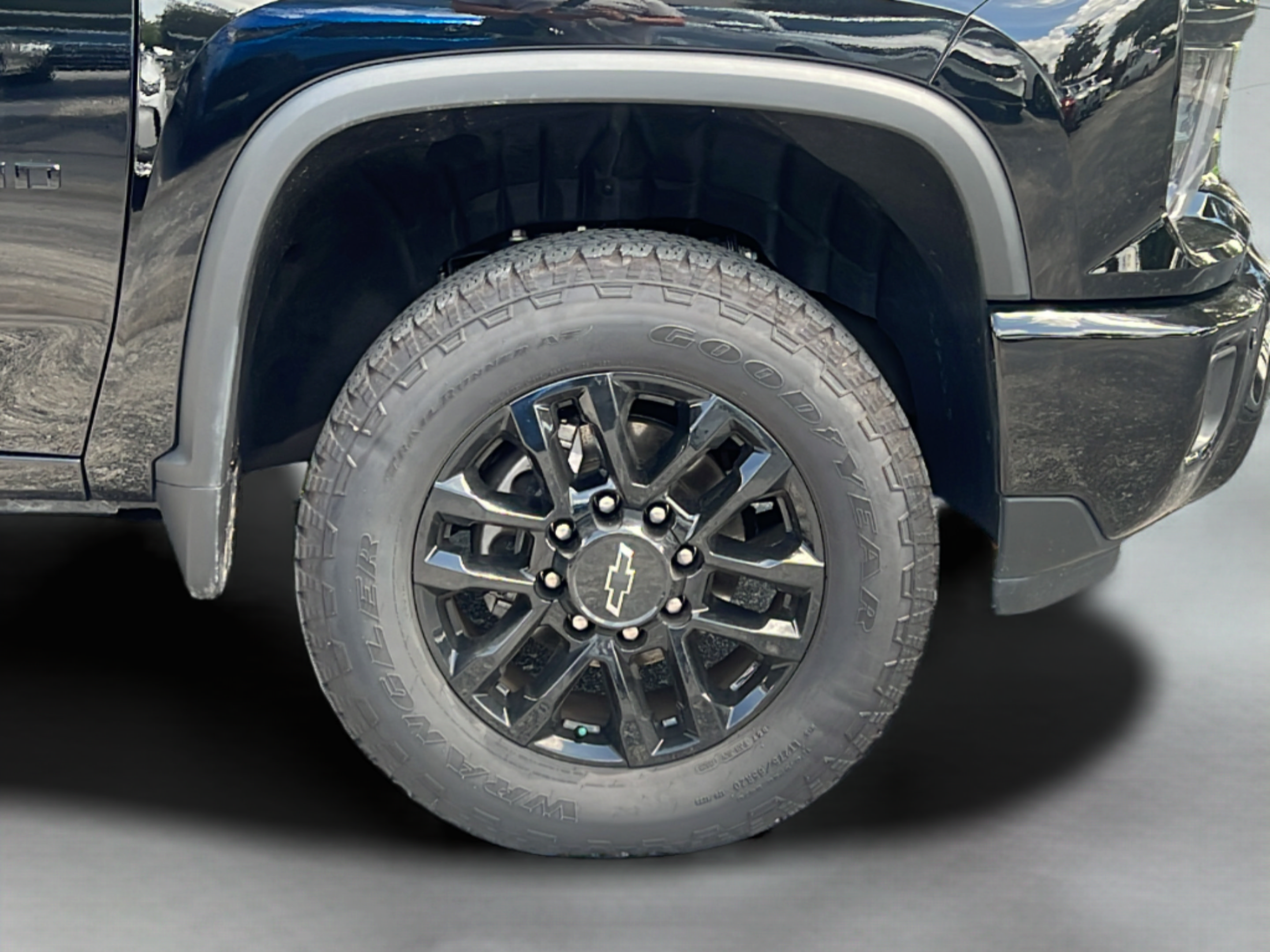 Used 2025 Chevrolet Silverado 2500 Custom w/ Custom Value Package AWD/4WD image 10