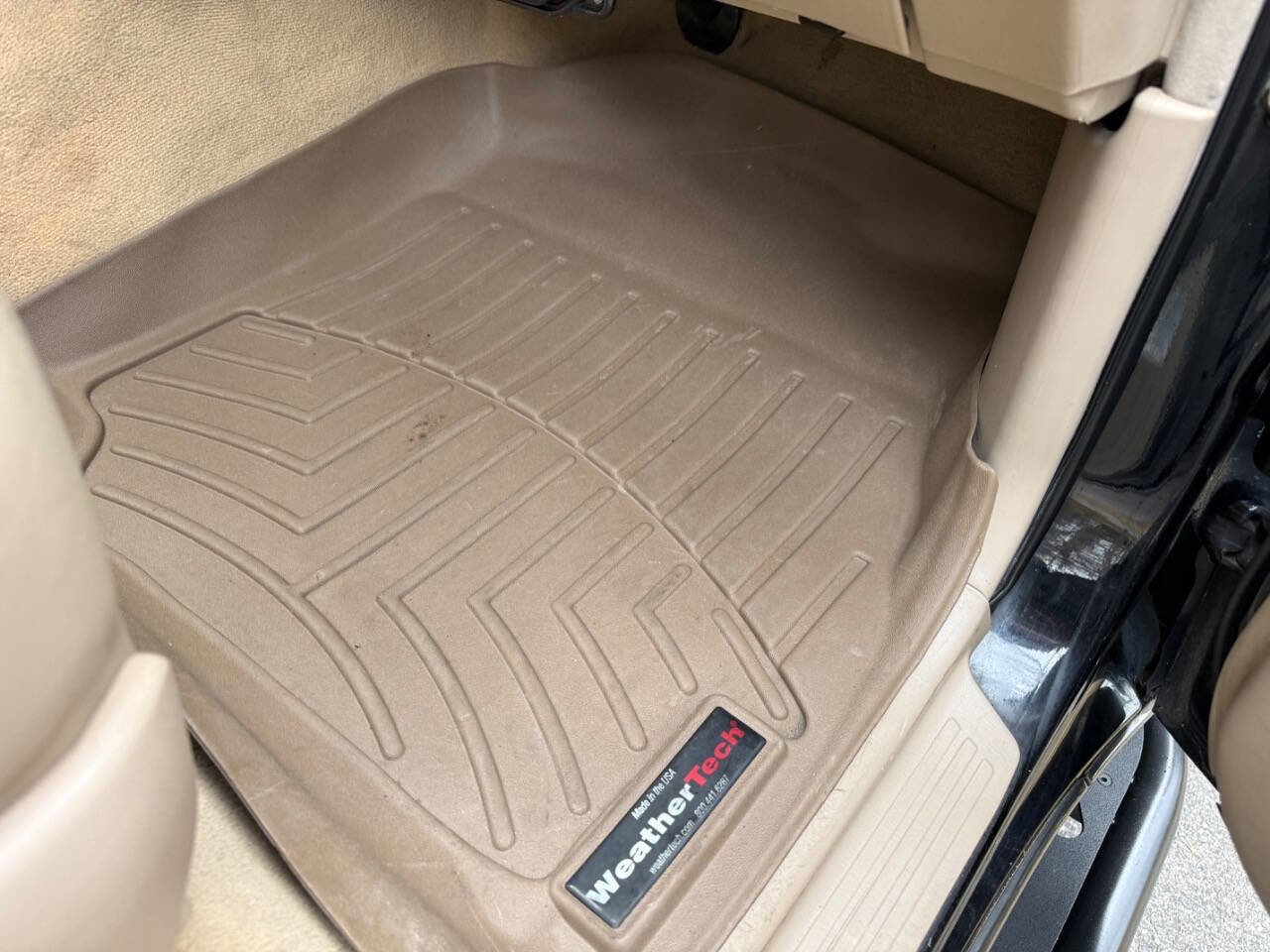 Used 2002 Lexus LX 470 Base 4WD 4dr SUV image 96