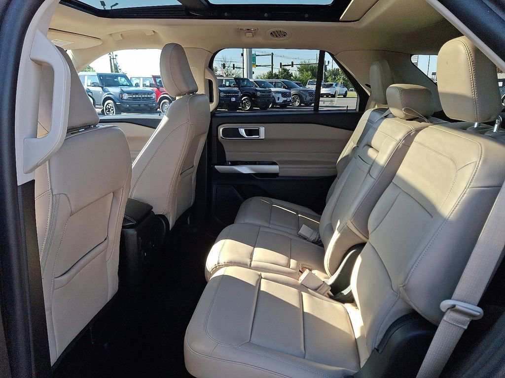 Certified 2023 Ford Explorer XLT w/ Equipment Group 202A image 10
