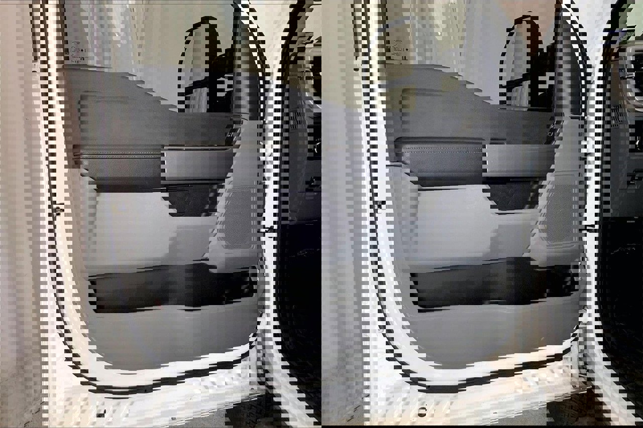 Used 2023 Ford F250 XLT w/ FX4 Off-Road Package image 19