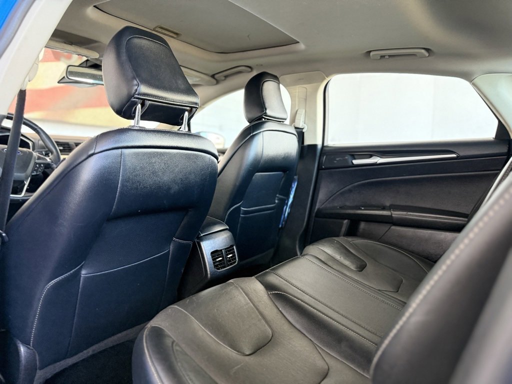 Used 2020 Ford Fusion Titanium image 22