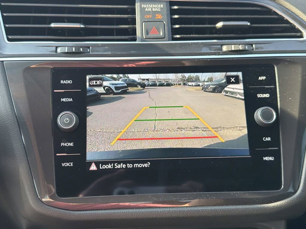 Used 2023 Volkswagen Tiguan SE image 27