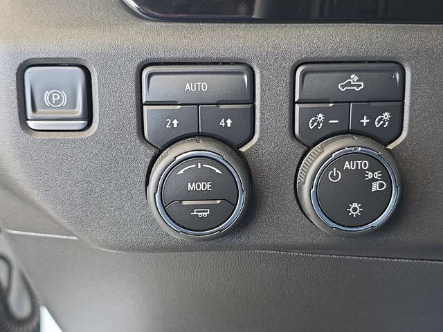 Used 2023 Chevrolet Silverado 1500 LT AWD/4WD image 17