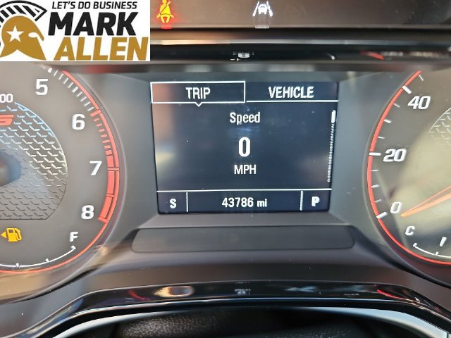 Used 2025 Chevrolet Trax RS w/ Sunroof Package FWD image 12