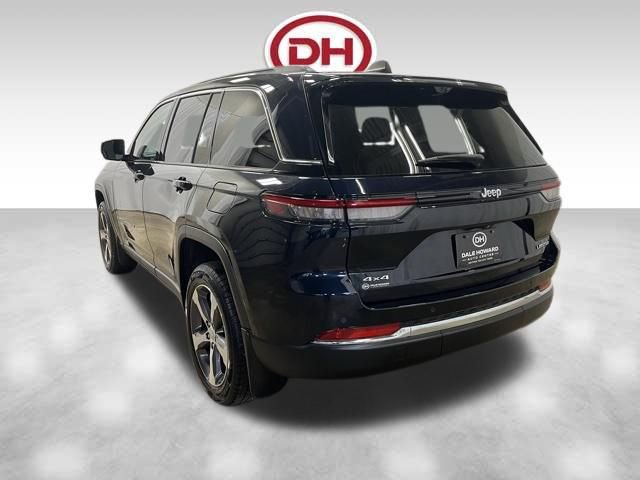 Used 2023 Jeep Grand Cherokee Limited w/ Luxury Tech Group II image 9
