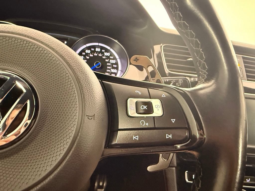 Used 2017 Volkswagen Golf R 4-Door AWD/4WD image 26