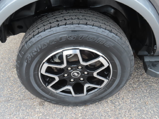 Used 2022 Ford Bronco Outer Banks AWD/4WD image 14