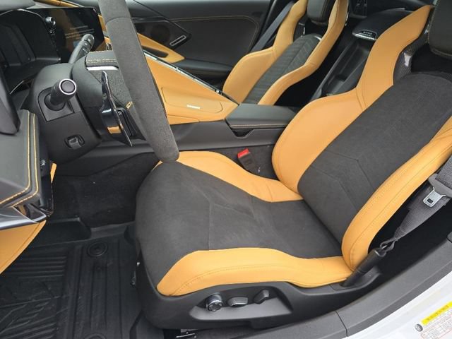 Used 2024 Chevrolet Corvette Stingray Premium Cpe w/ Z51 Performance Package RWD image 27
