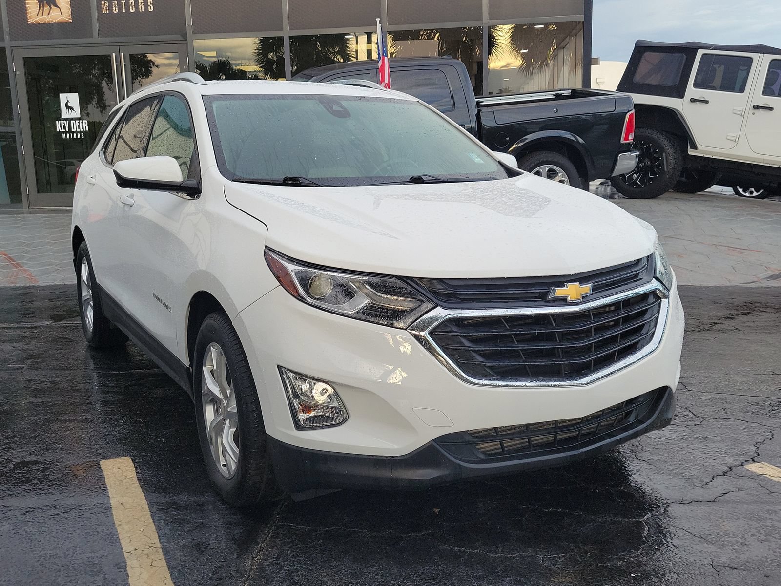 Used 2020 Chevrolet Equinox LT FWD image 3