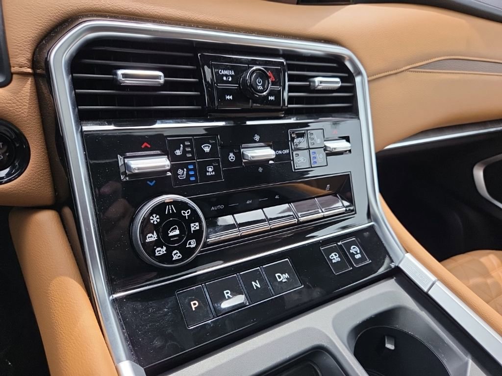 Used 2025 Nissan Armada Platinum Reserve image 33