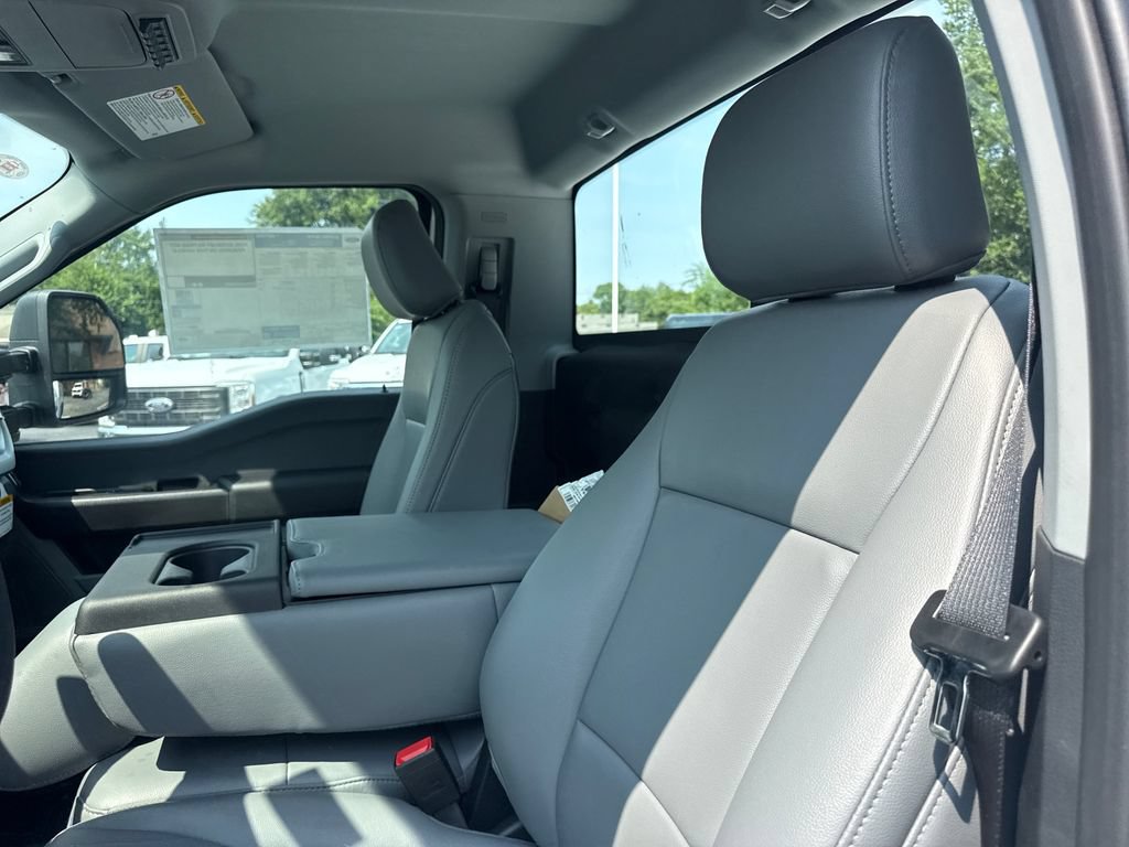 New 2026 Ford F250 XL w/ XL Chrome Package AWD/4WD image 14