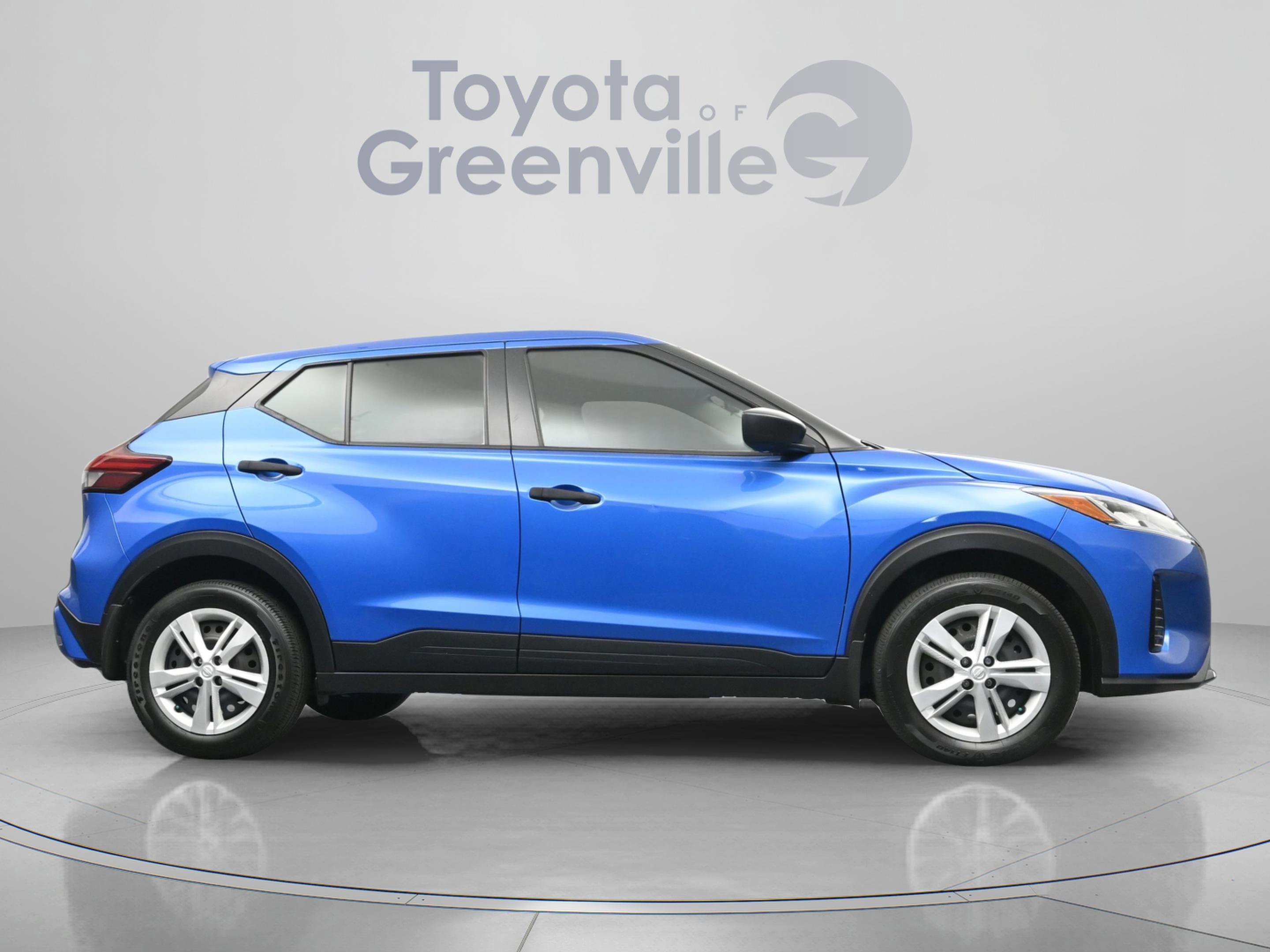 Used 2024 Nissan Kicks S image 16