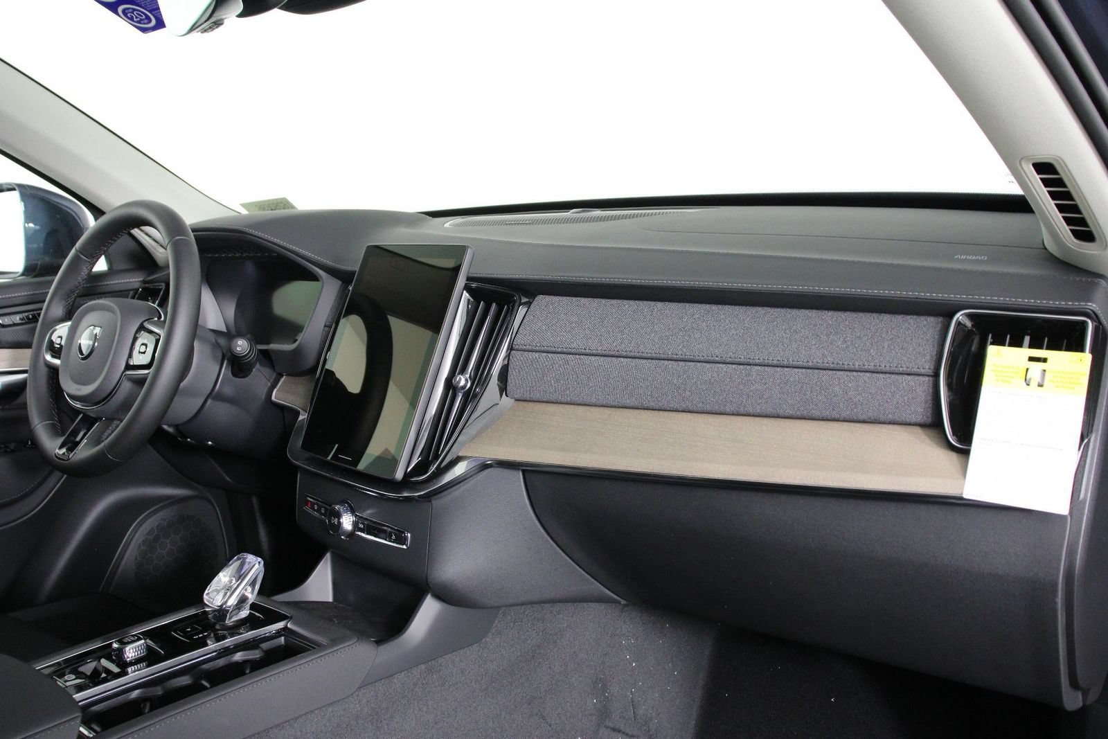 New 2026 Volvo XC90 B6 Plus AWD/4WD image 9