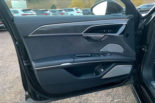 Used 2022 Audi S8 image 26