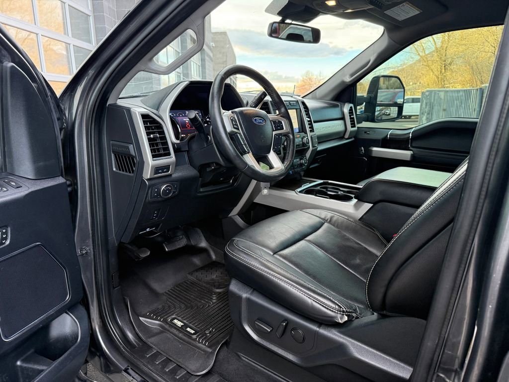 Used 2020 Ford F350 Lariat image 31