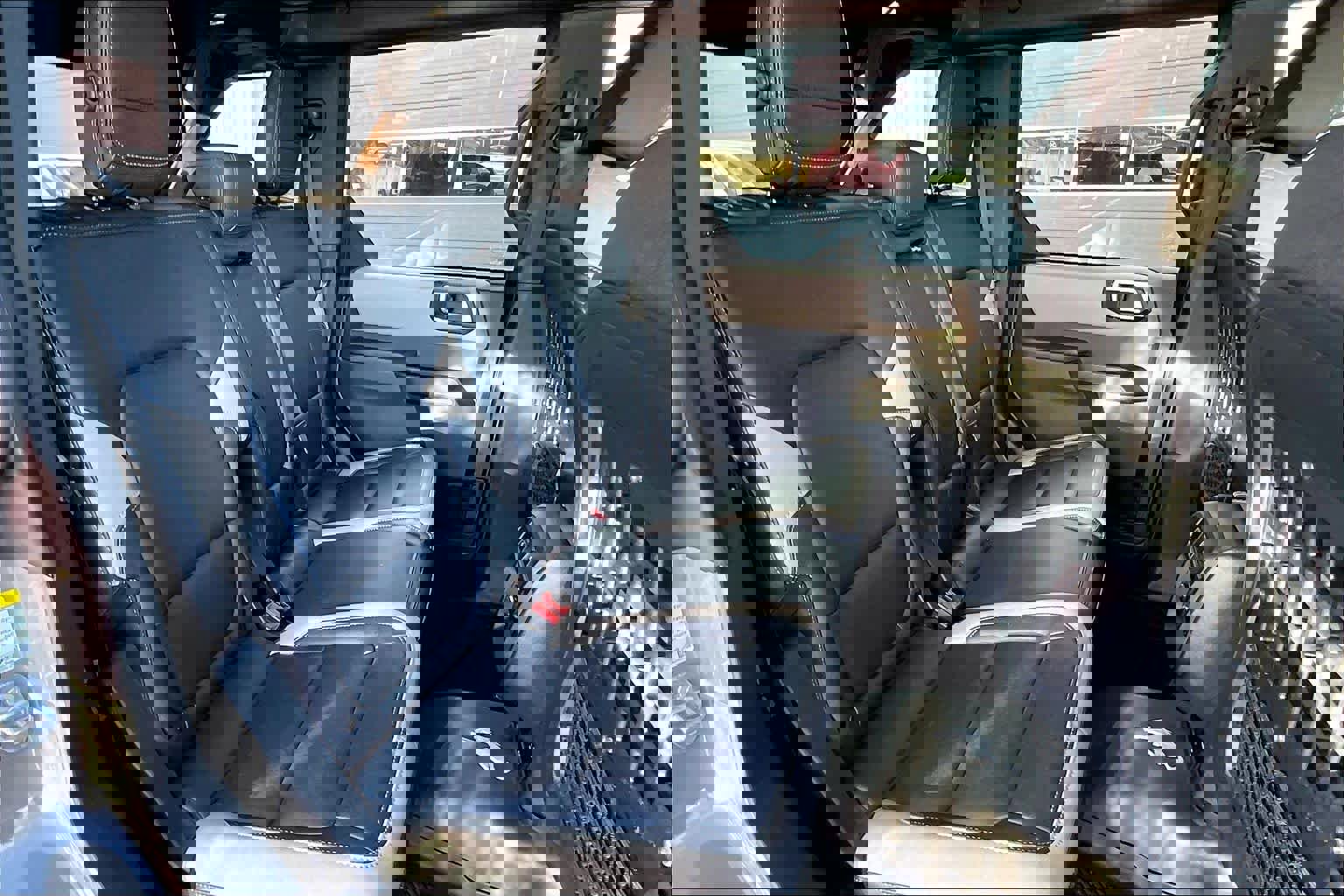 Used 2025 Ford Bronco Big Bend w/ Black Diamond Package image 26