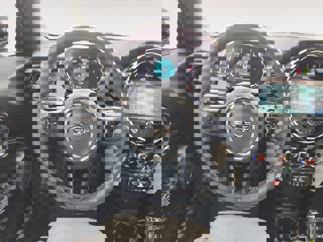 Used 2024 MINI Cooper 2-Door Hardtop w/ Signature Upholstery Package image 12