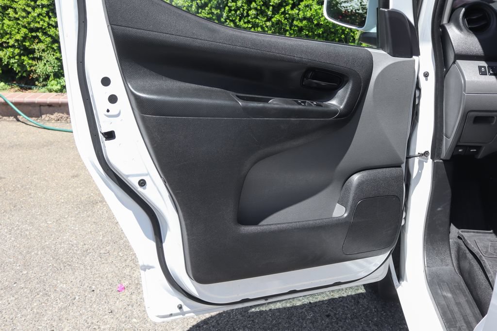Used 2020 Nissan NV200 SV w/ Sliding Glass Door Package FWD image 20
