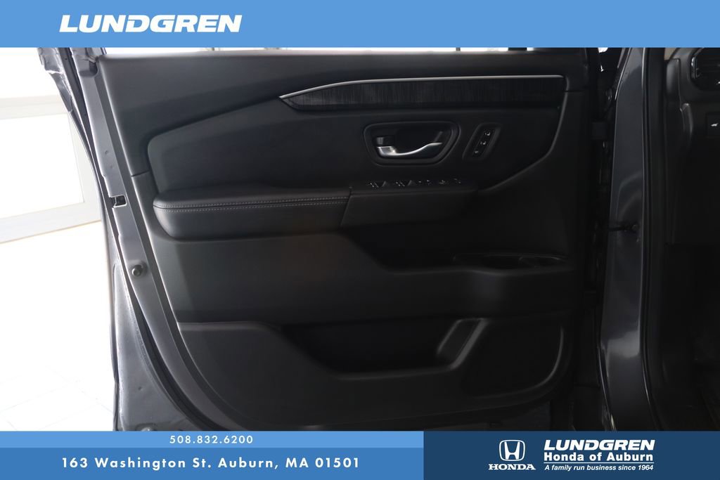 Used 2025 Honda Pilot Elite image 10