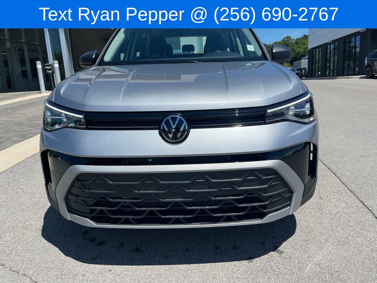 Certified 2025 Volkswagen Taos S FWD image 2