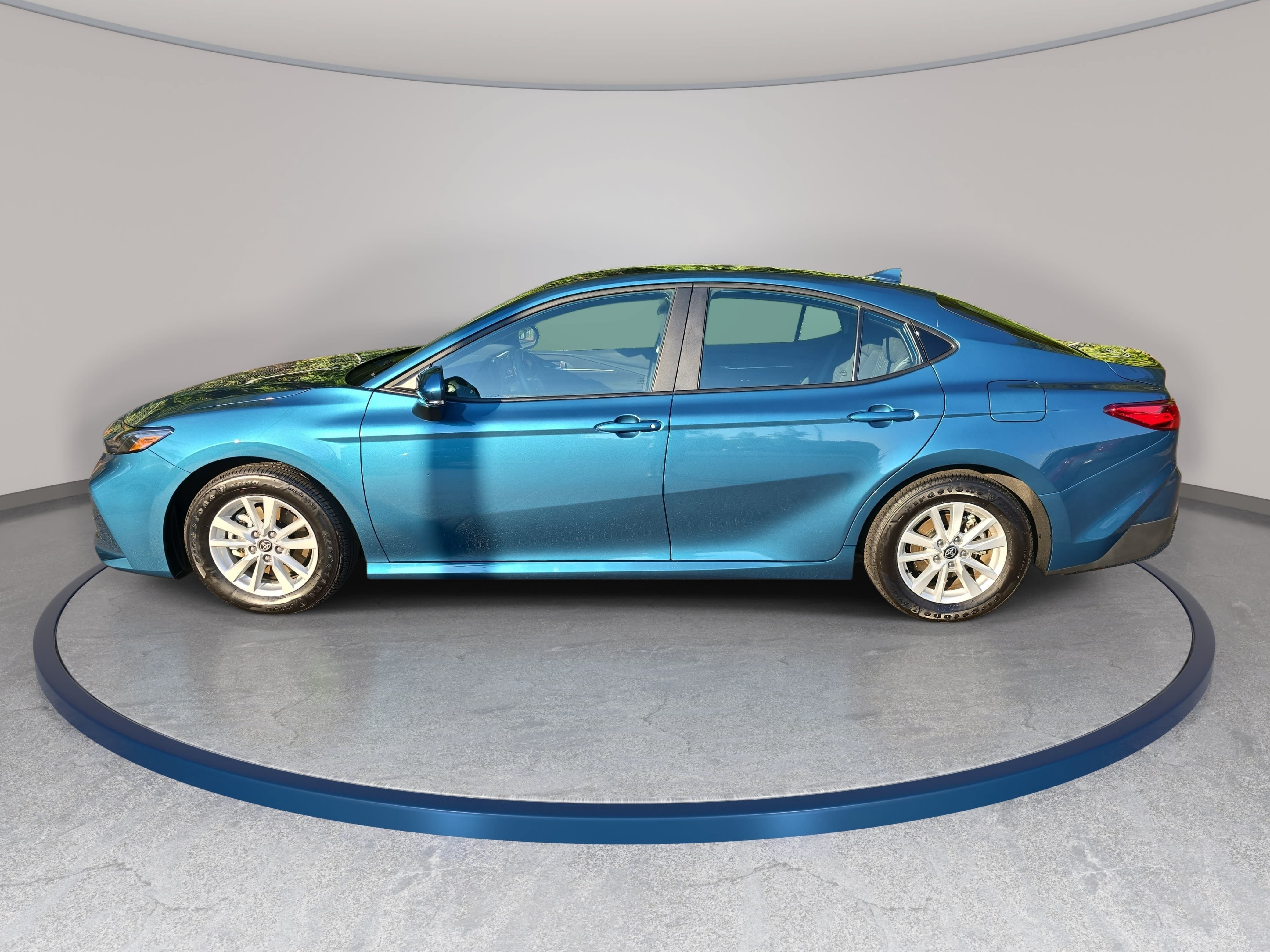 Used 2026 Toyota Camry LE FWD image 8