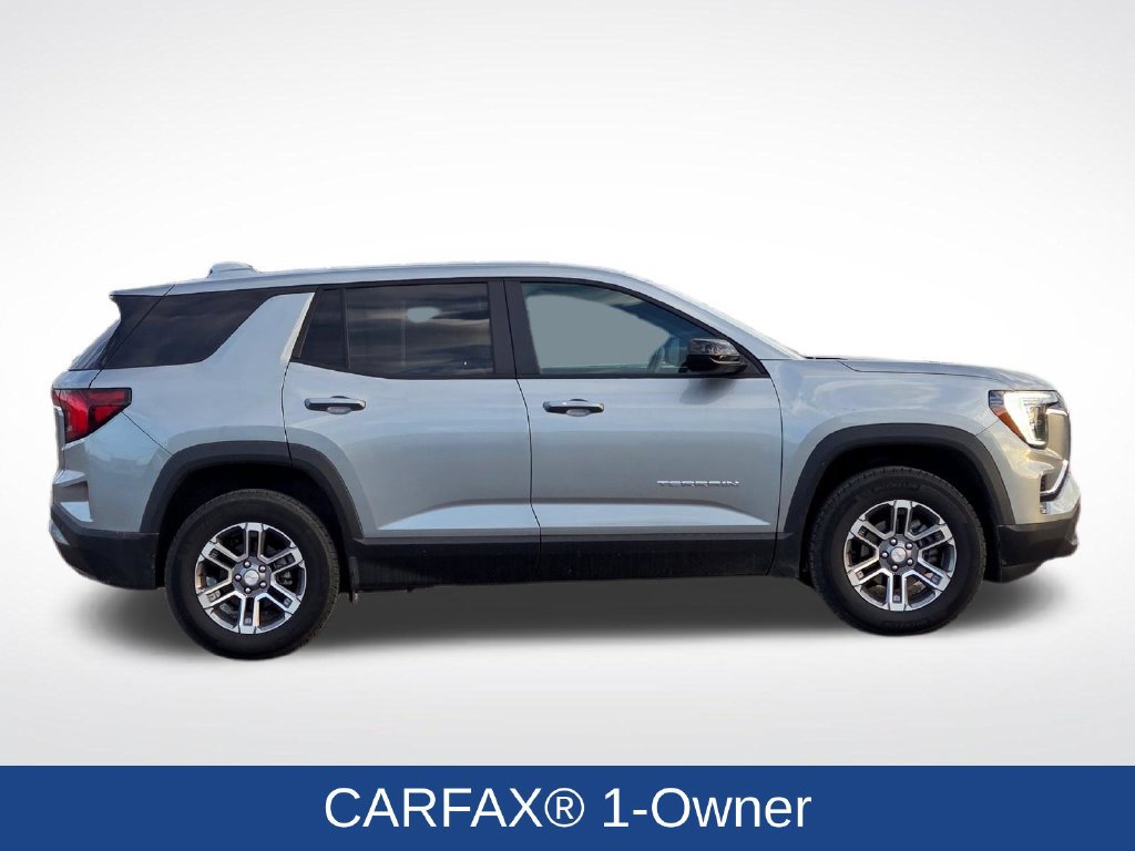Used 2025 GMC Terrain Elevation AWD/4WD image 2