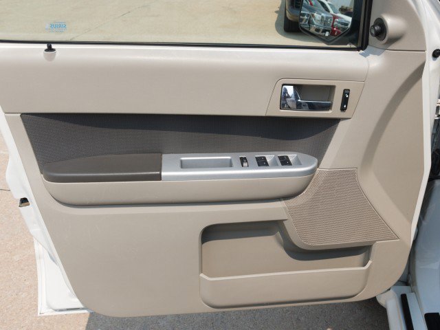 Used 2010 Mercury Mariner 4WD image 12