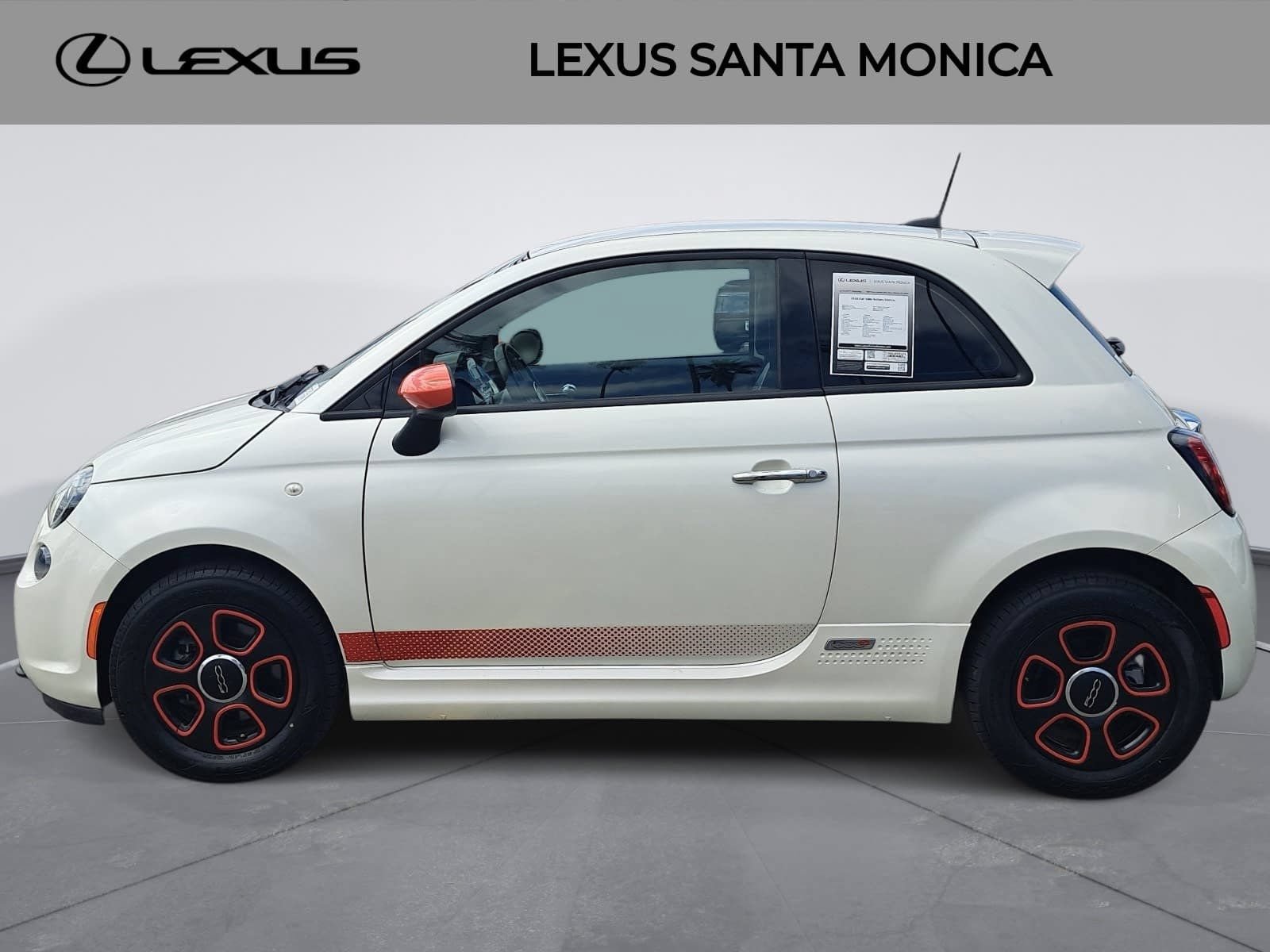 Used 2018 FIAT 500 e w/ Esport Package FWD image 8
