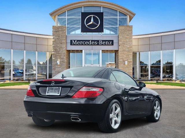 Used 2014 Mercedes-Benz SLK 250 image 4