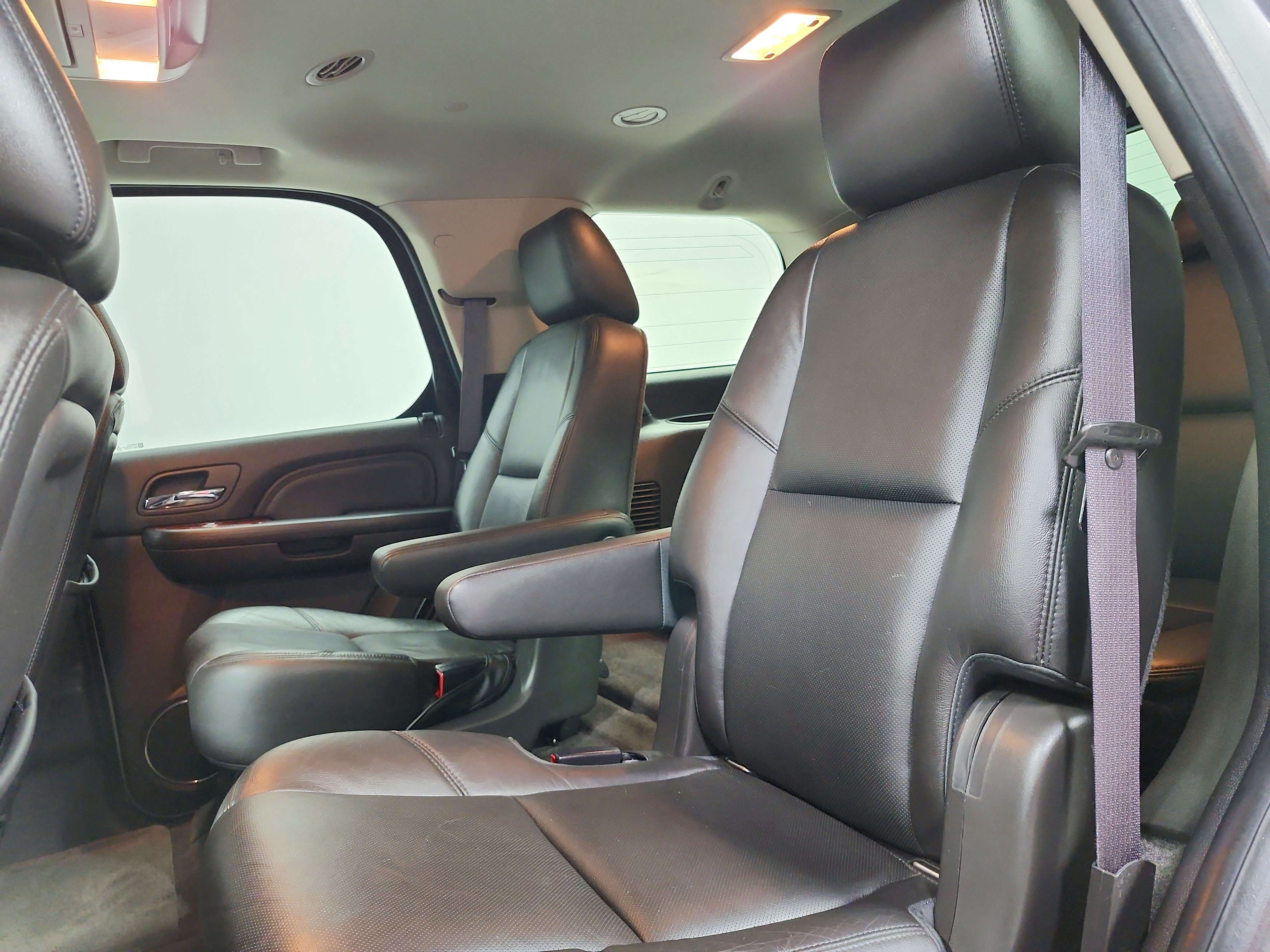 Used 2014 Cadillac Escalade Premium RWD image 35
